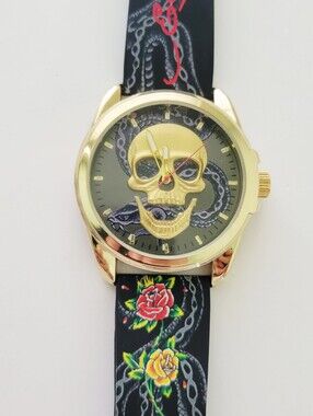 ED HARDY Men’s Watch Gold And Black Skull Roses Statement On Silicone Sport Band